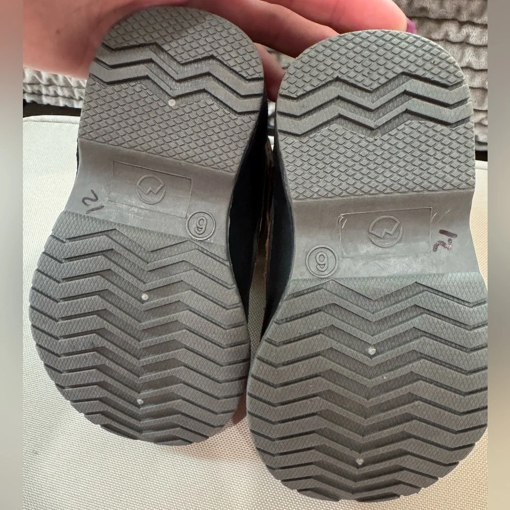 Magellan Outdoors Kids Toddler Boys Duck Boots size 6